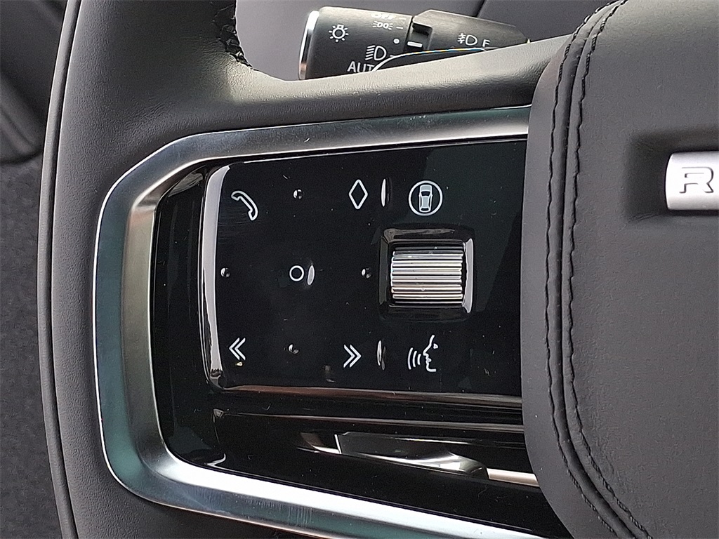 2025 Land Rover Range Rover Sport SE photo 13