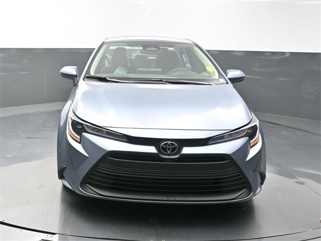 2026 Toyota Corolla LE photo 2