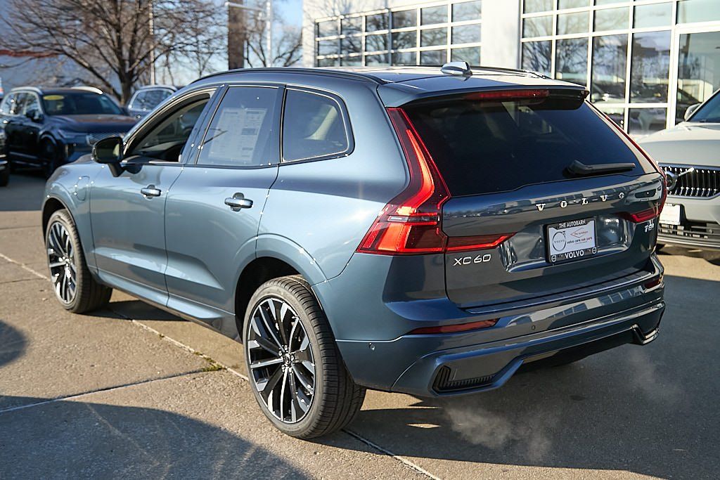 2026 VOLVO XC60 - Image 5