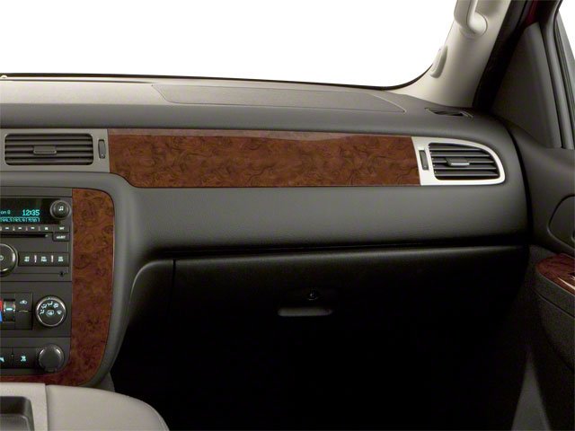 2013 Chevrolet Avalanche LT photo 13