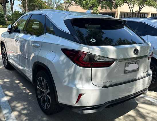 2017 Lexus RX photo 3