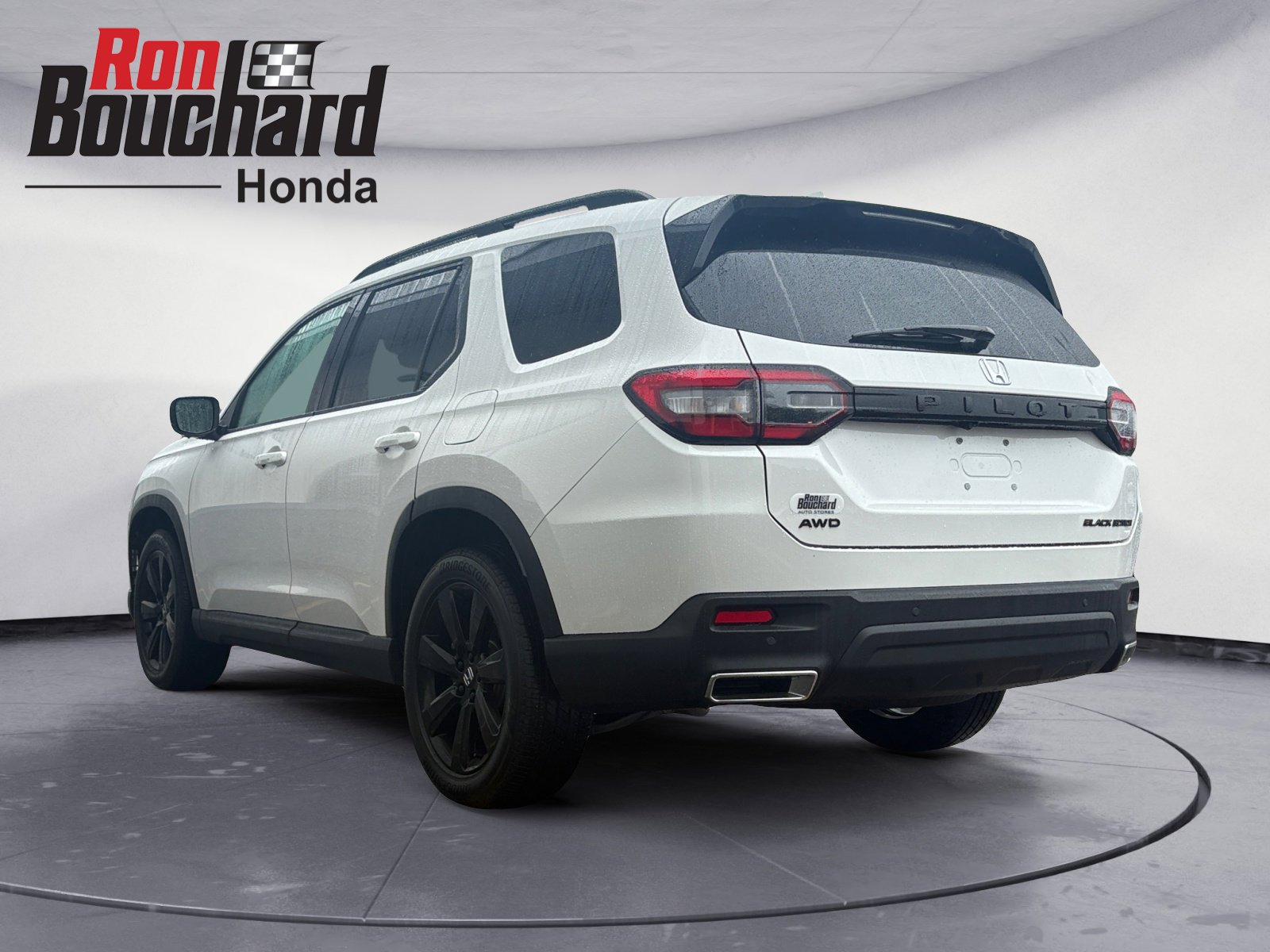 2025 Honda Pilot Black Edition photo 4