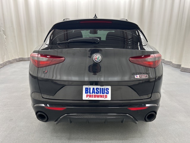 2020 Alfa Romeo Stelvio Ti Sport photo 5