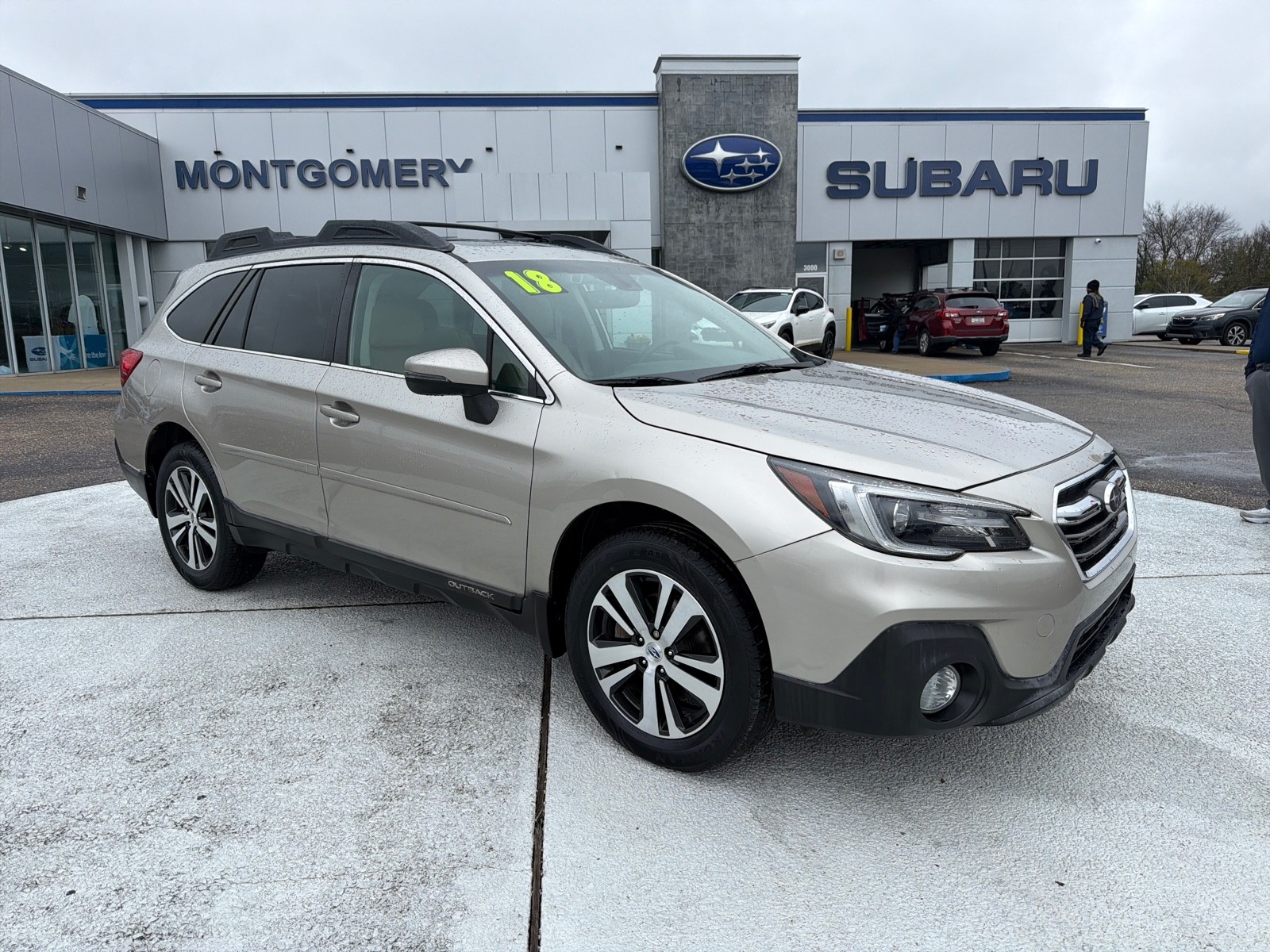 2018 Subaru Outback Limited's photo