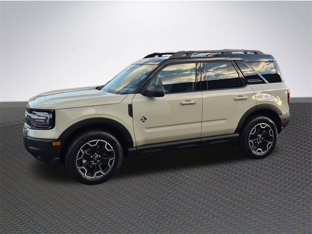 2025 Ford Bronco Sport Outer Banks photo 2