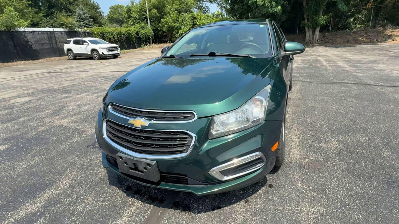 2015 Chevrolet Cruze LT photo 3
