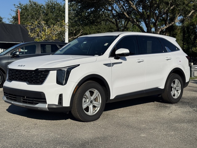 2025 Kia Sorento LX photo 2
