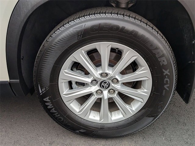 2024 Toyota Grand Highlander XLE photo 3