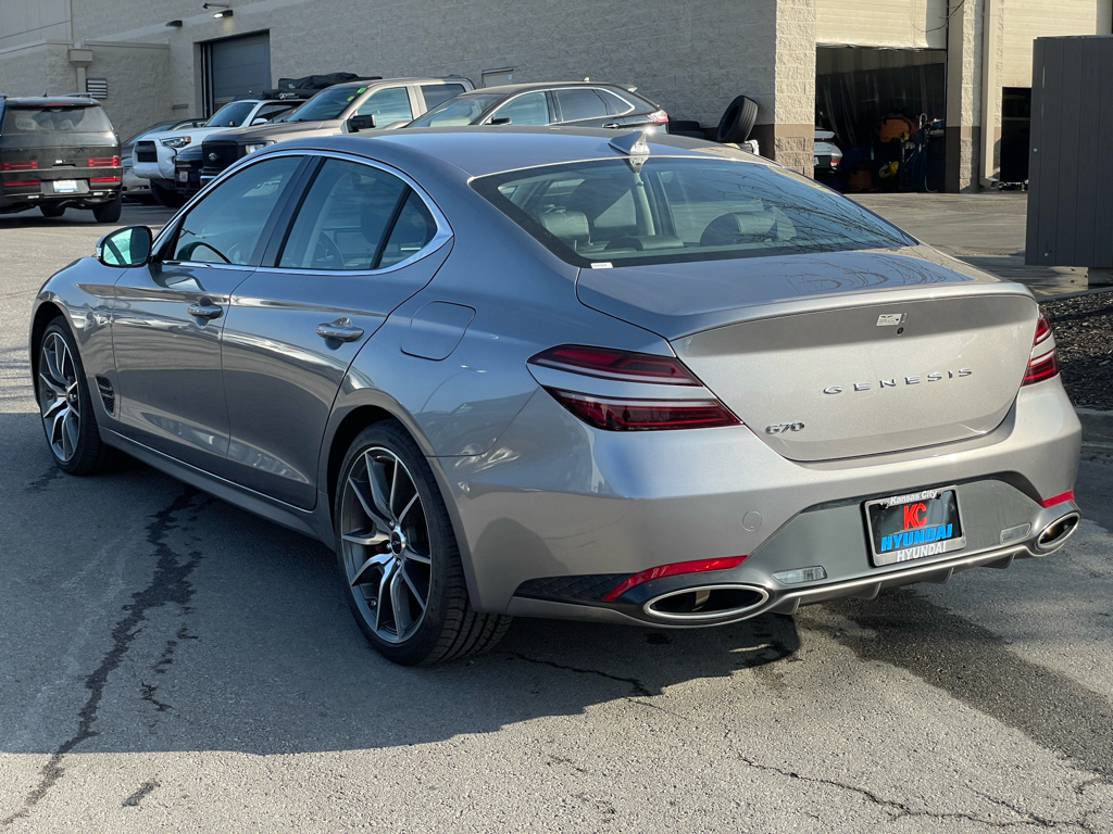 2025 Genesis G70 2.5T photo 3