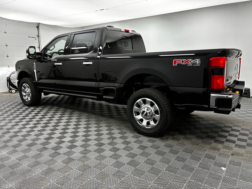 2026 Ford F-250 Lariat photo 13