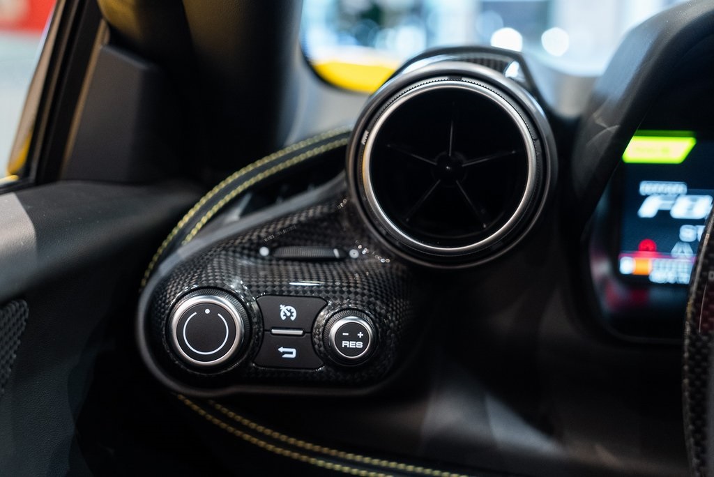2022 Ferrari F8 Spider Base photo 27