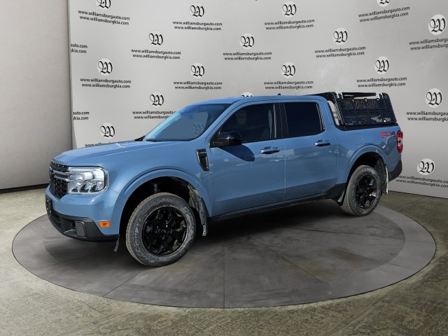 PRE-OWNED 2024 FORD MAVERICK LARIAT WITH NAVIGATION & AWD