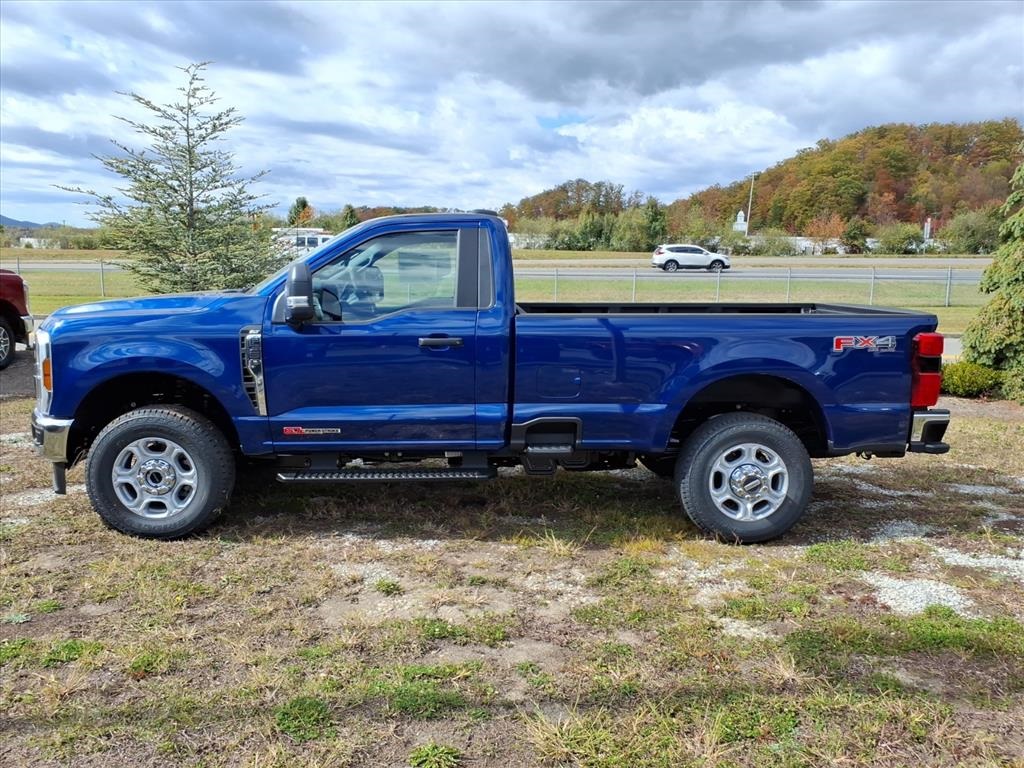 2026 Ford F-350 XLT photo 2