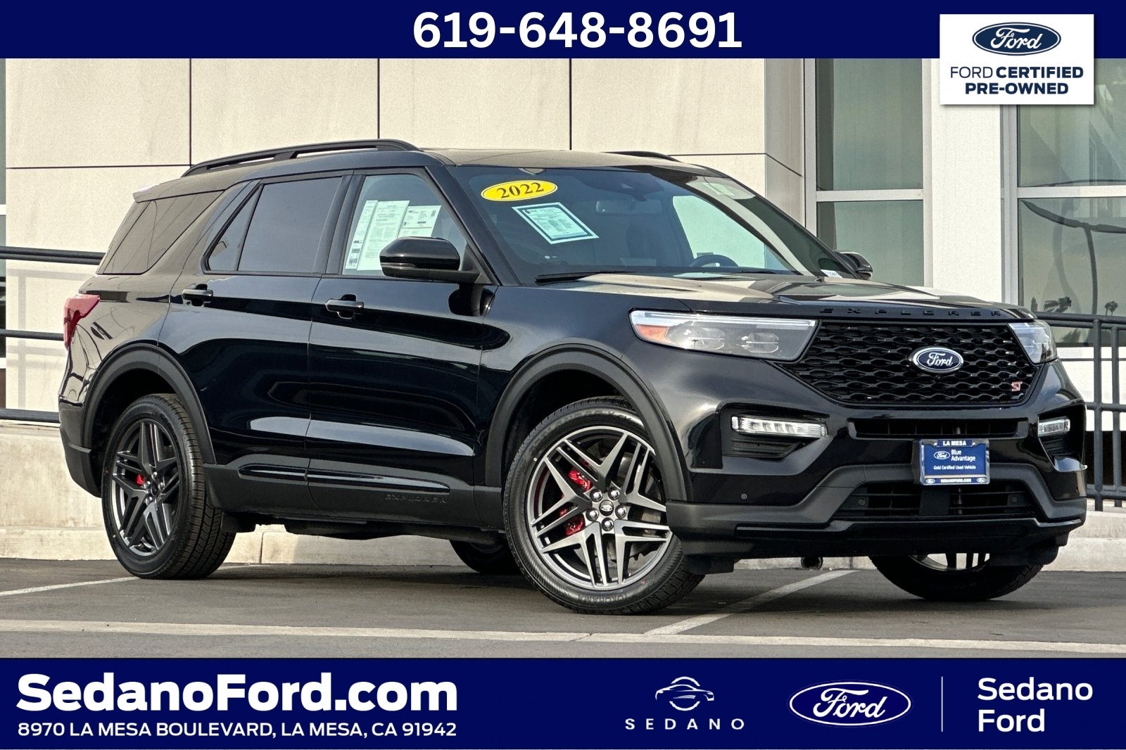 2022 Ford Explorer ST's photo