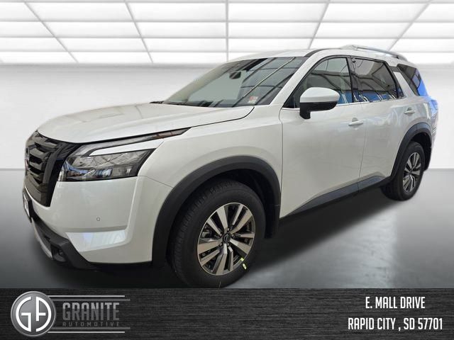 2025 Nissan Pathfinder SL's photo