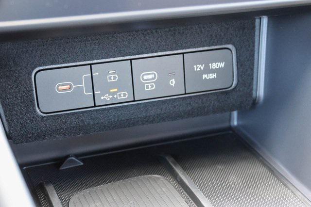 New 2025 Black Hyundai Limited image 19