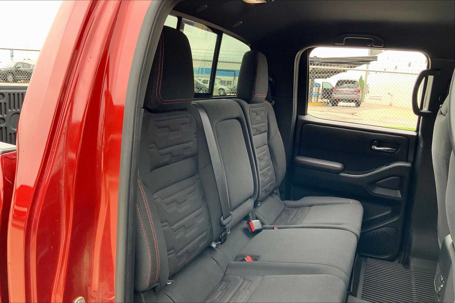 2023 Nissan Frontier PRO-4X photo 16