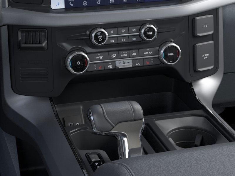 2024 Ford F-150 Lightning photo 13