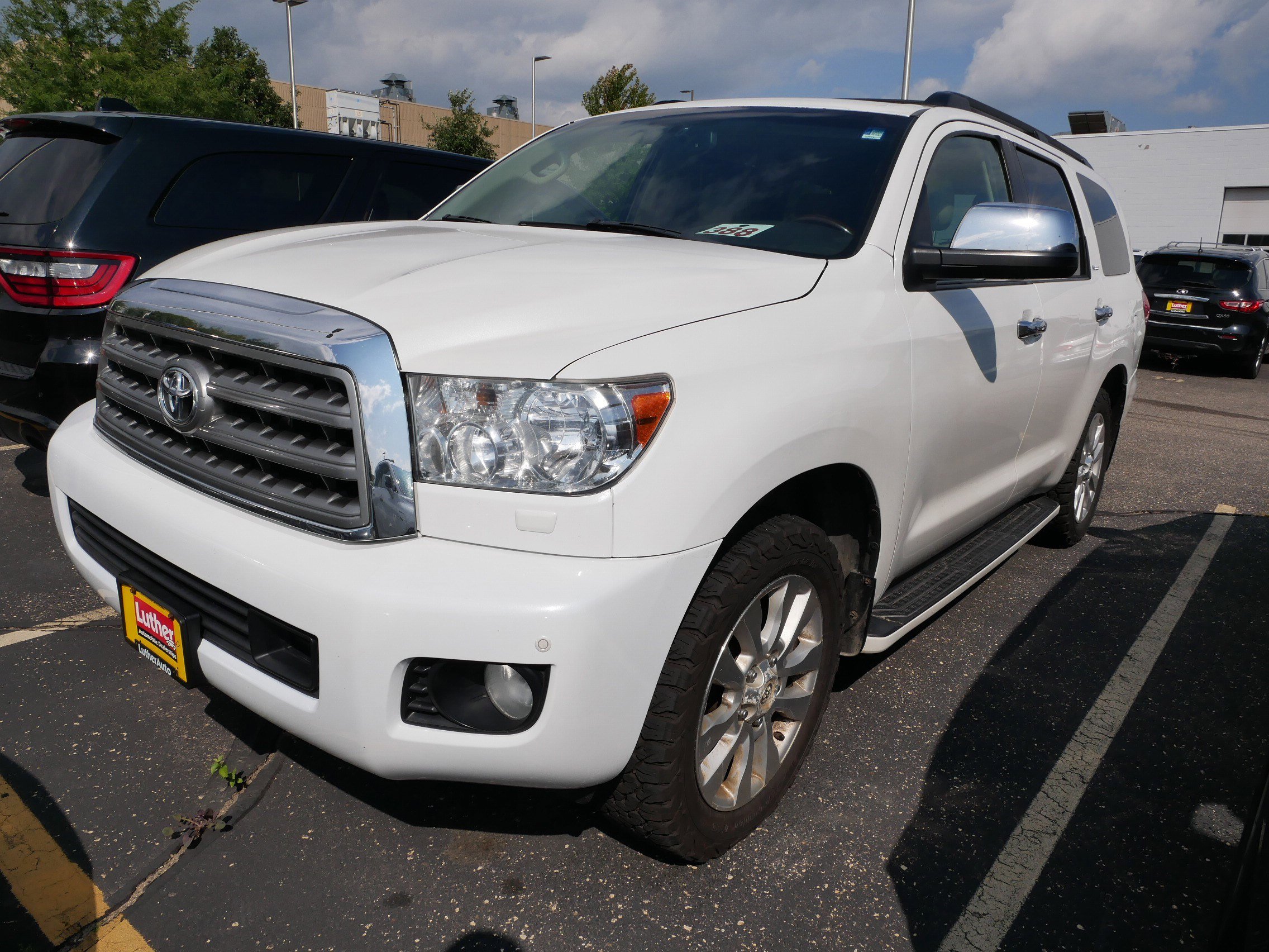 2011 Toyota Sequoia Platinum photo 3