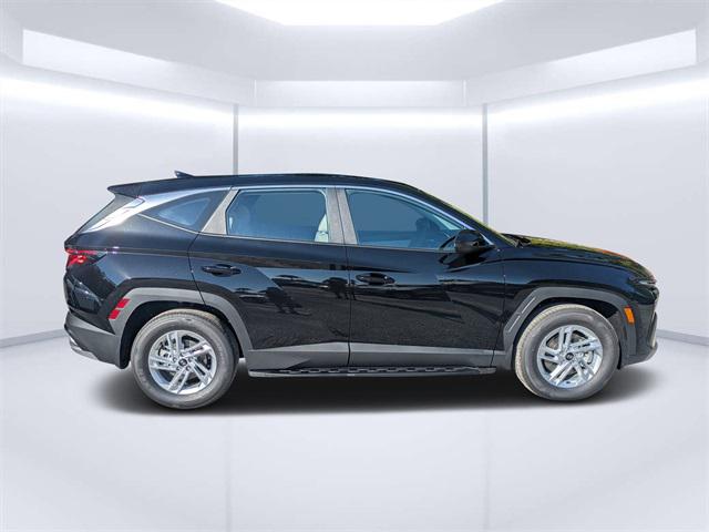 2025 Hyundai Tucson SE photo 2