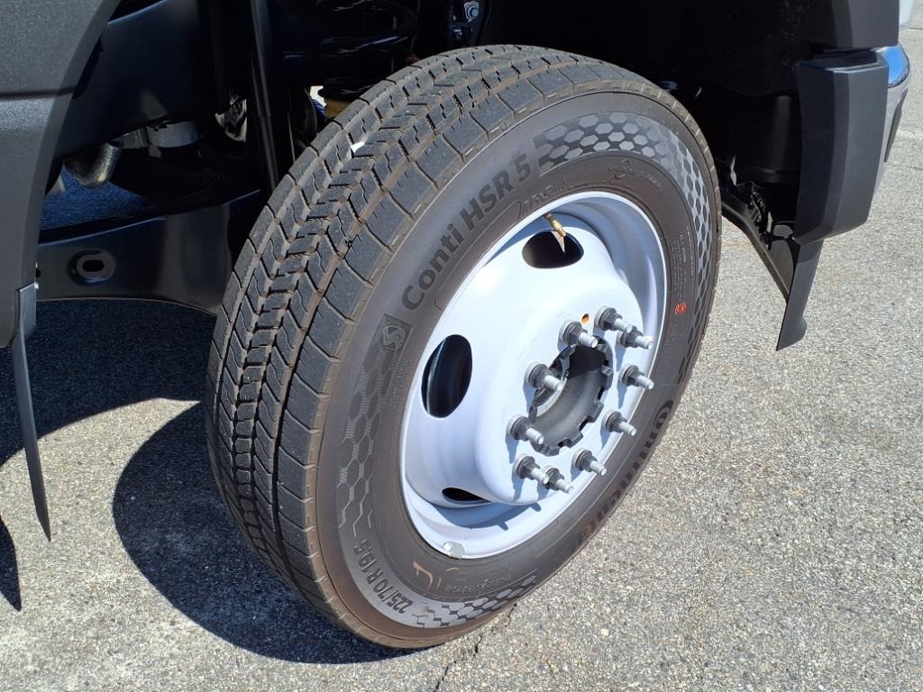 2025 Ford F-550 XL photo 4