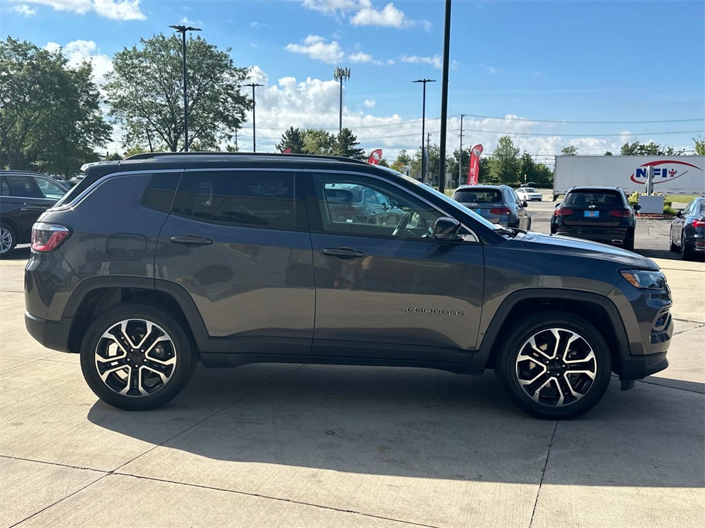 2022 Jeep Compass Limited photo 5