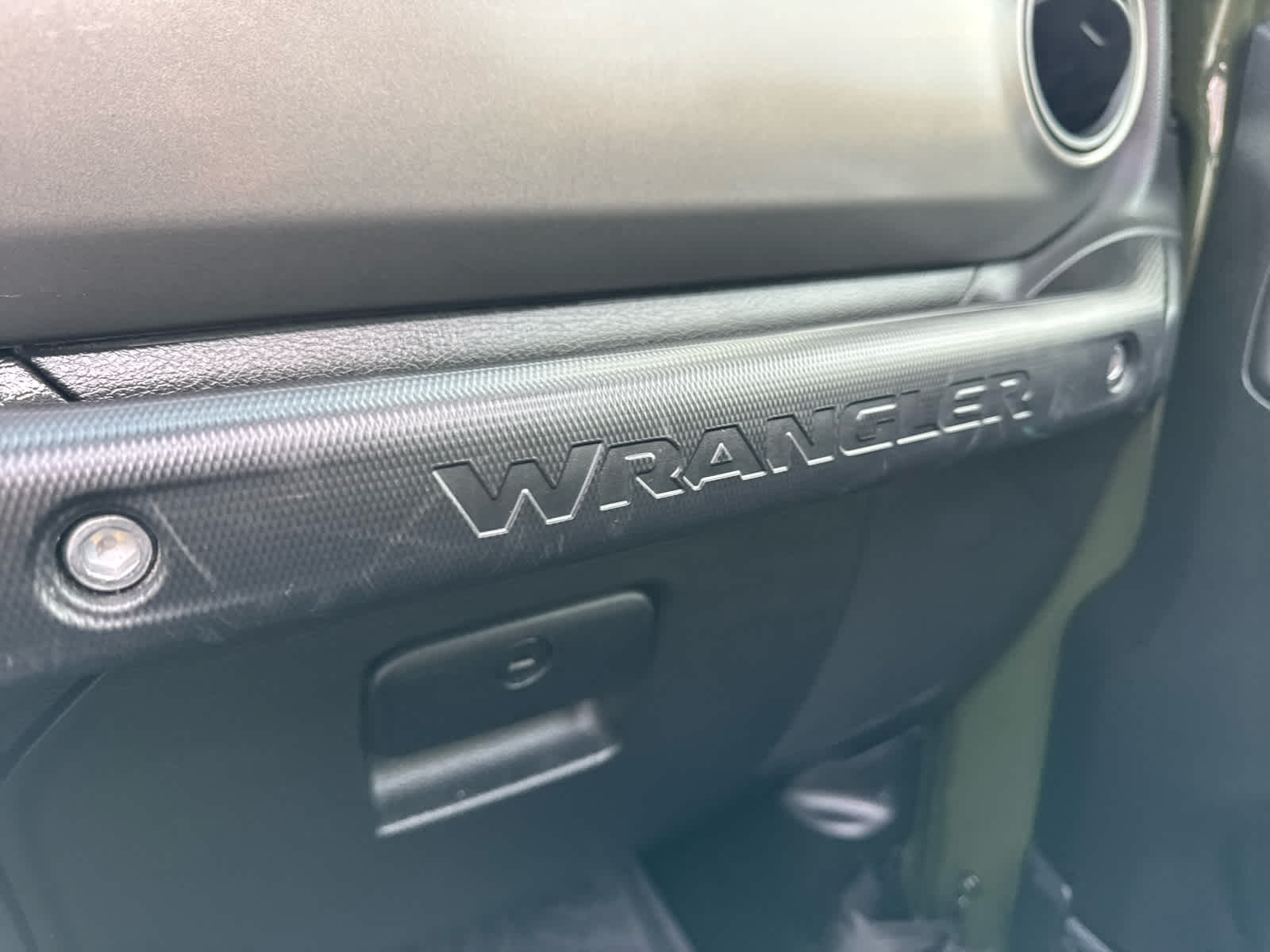 2023 Jeep Wrangler Willys photo 43