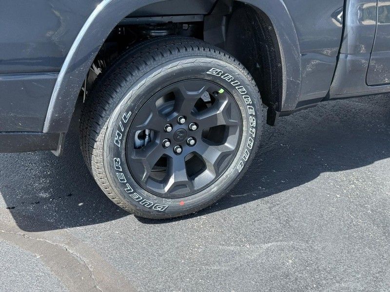 2025 Ram 1500 Big Horn Lone Star photo 4