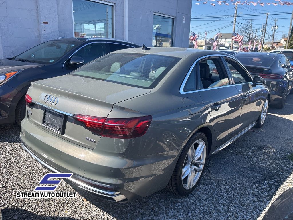 2023 Audi A4 45 S line Premium Plus photo 5