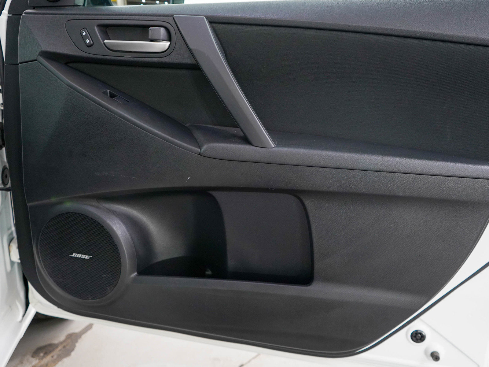 2013 Mazda Mazda3 Touring photo 9
