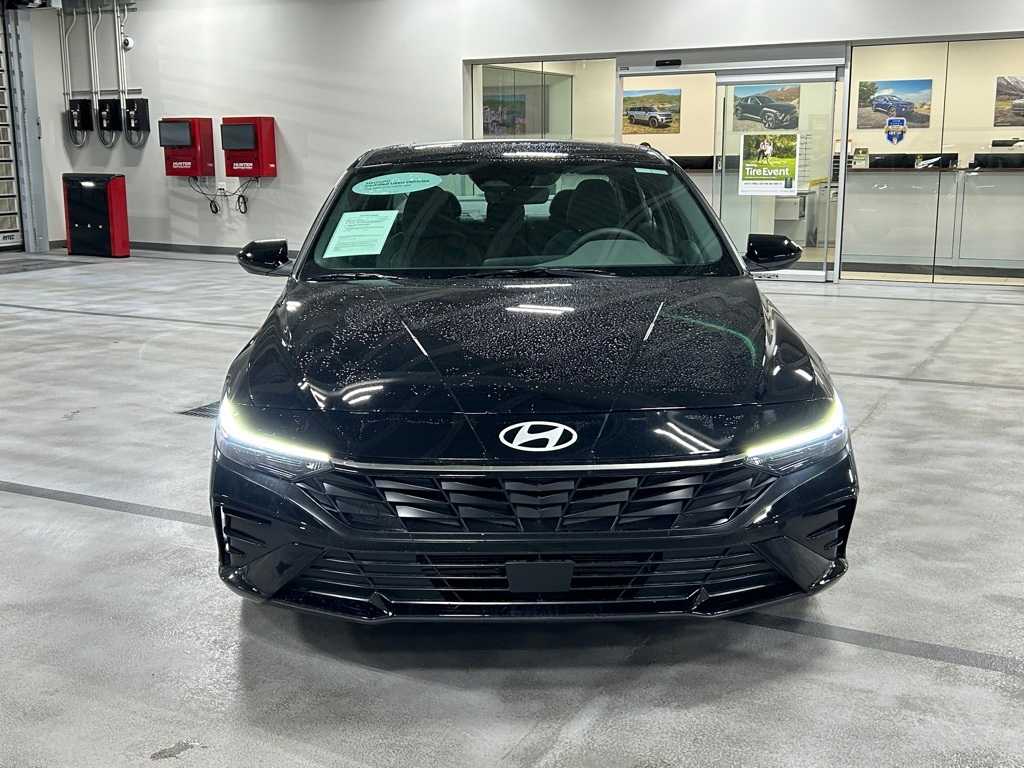 2024 Hyundai Elantra SEL Convenience photo 14