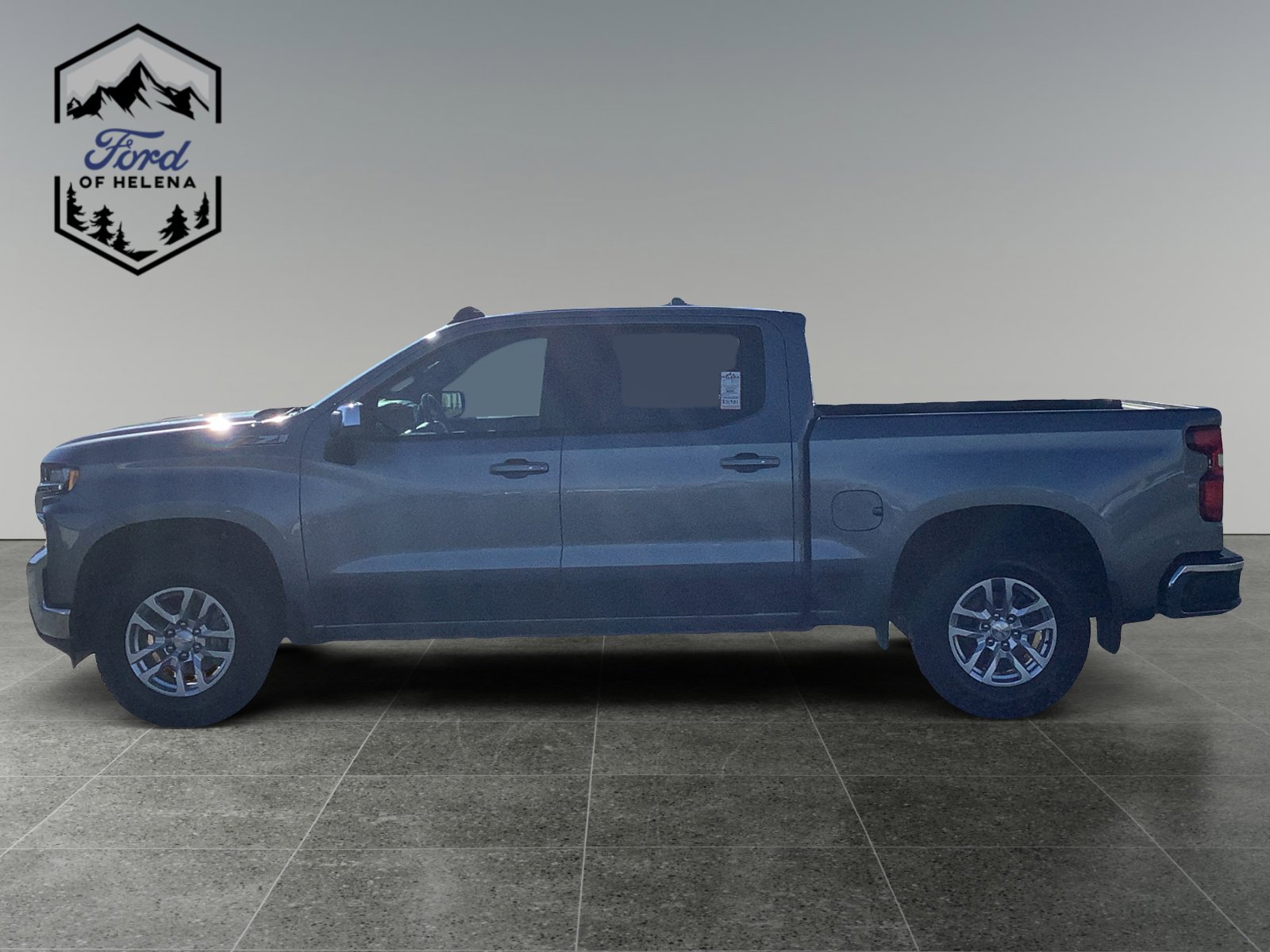 2019 Chevrolet Silverado 1500 LT photo 2