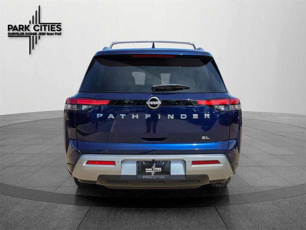 2024 Nissan Pathfinder SL photo 3