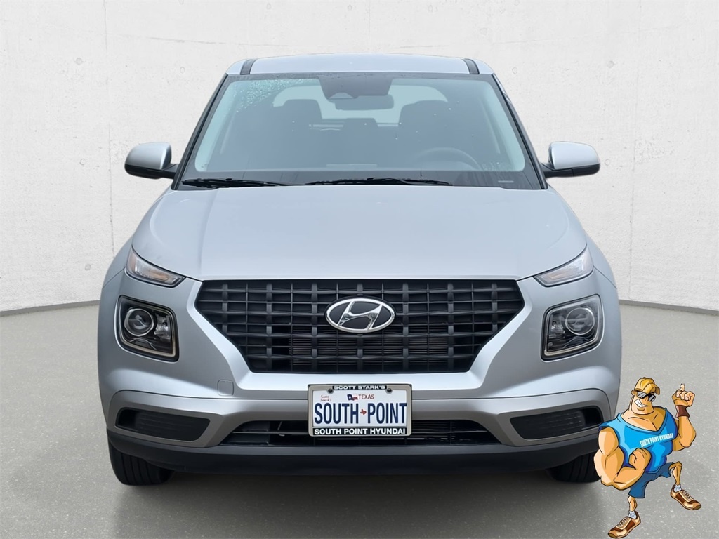 2026 Hyundai Venue SE photo 2