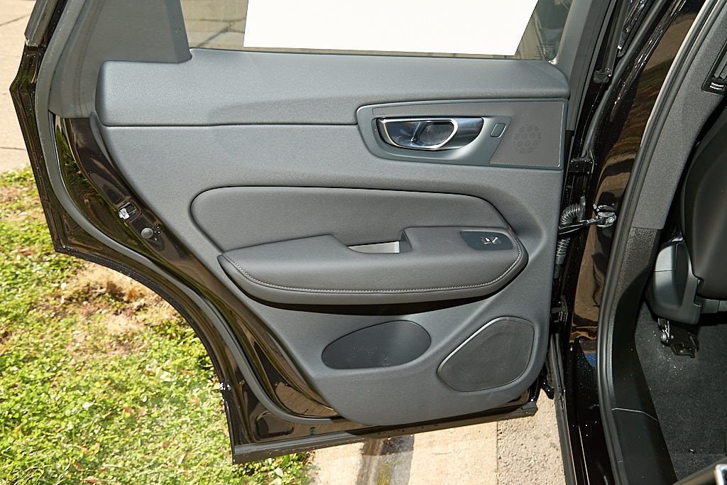 2026 VOLVO XC60 - Image 18