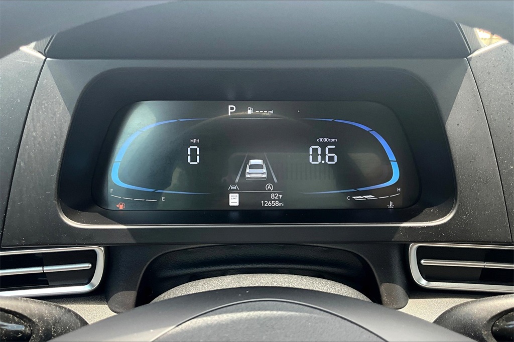 2024 Hyundai Elantra SE photo 20