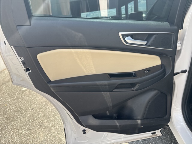 2017 Ford Edge SEL photo 22