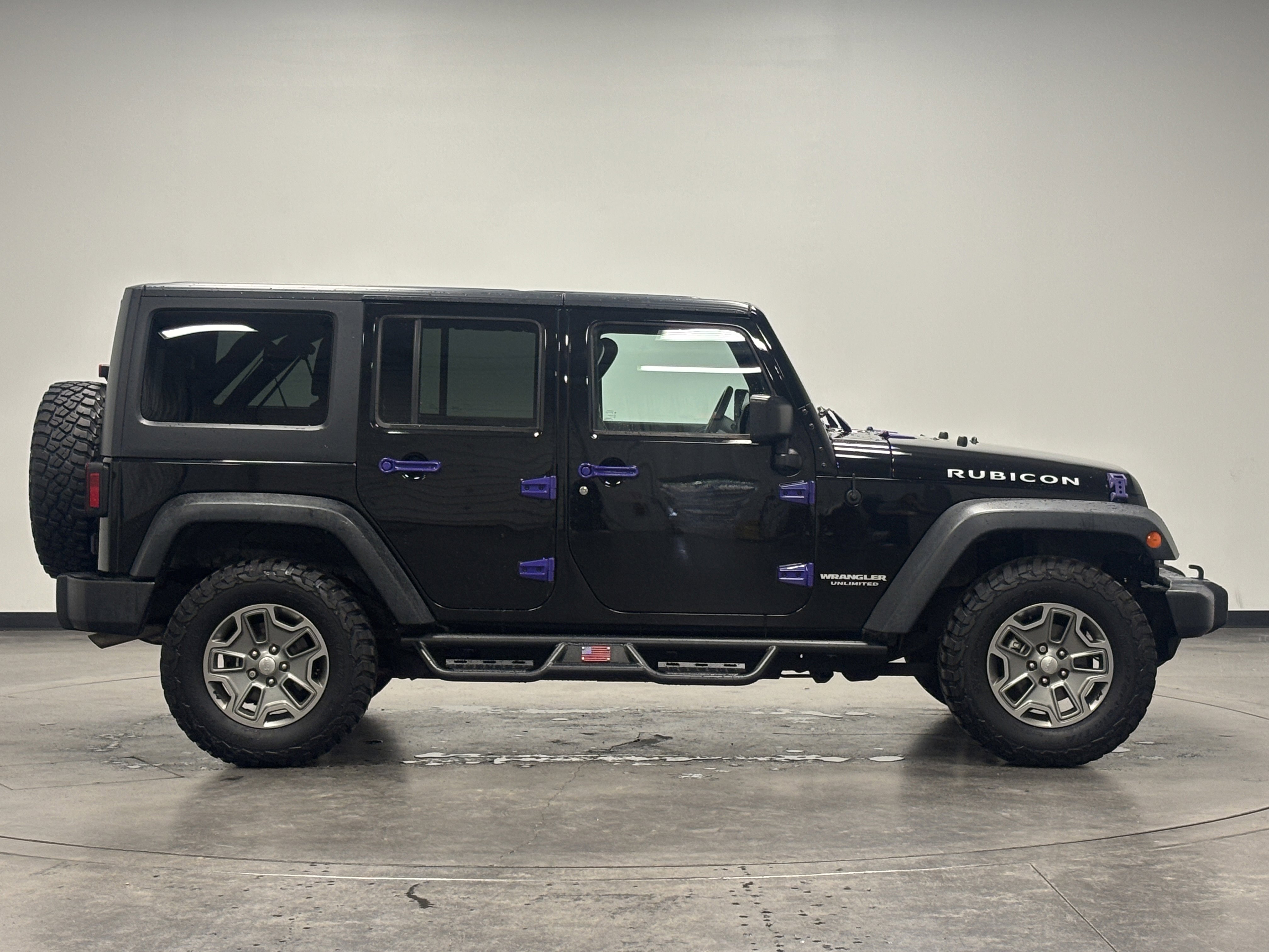 2016 Jeep Wrangler Unlimited Rubicon photo 2