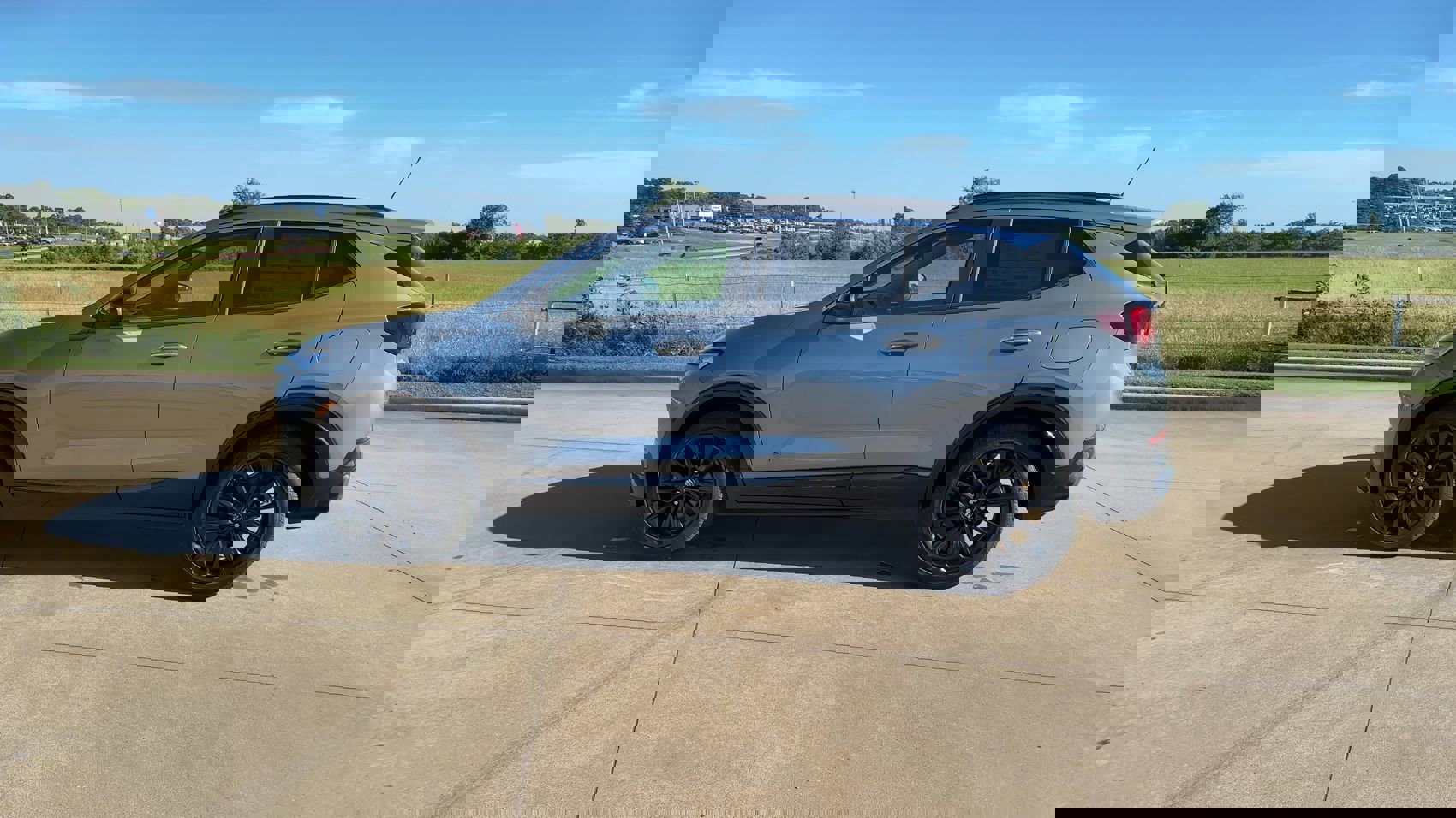 2025 Buick Encore GX Sport Touring photo 4