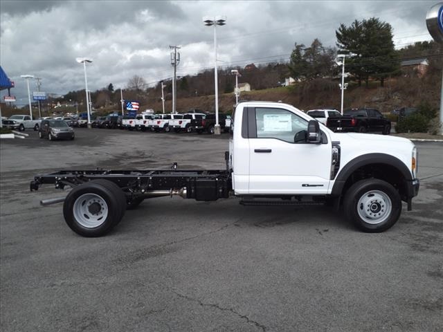 2024 Ford F-600 photo 15