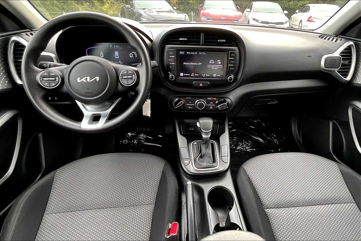 2023 Kia Soul LX S photo 13