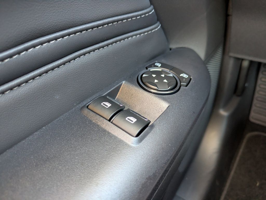 2025 Ford Mustang EcoBoost Premium photo 22