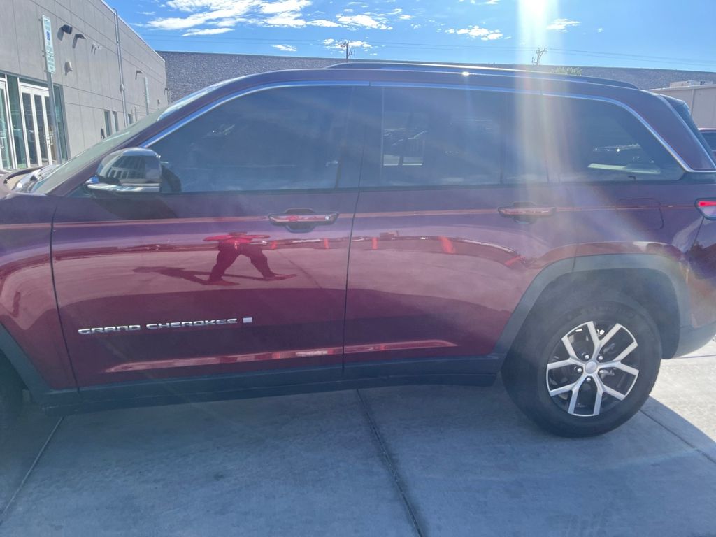 2023 Jeep Grand Cherokee Limited photo 12