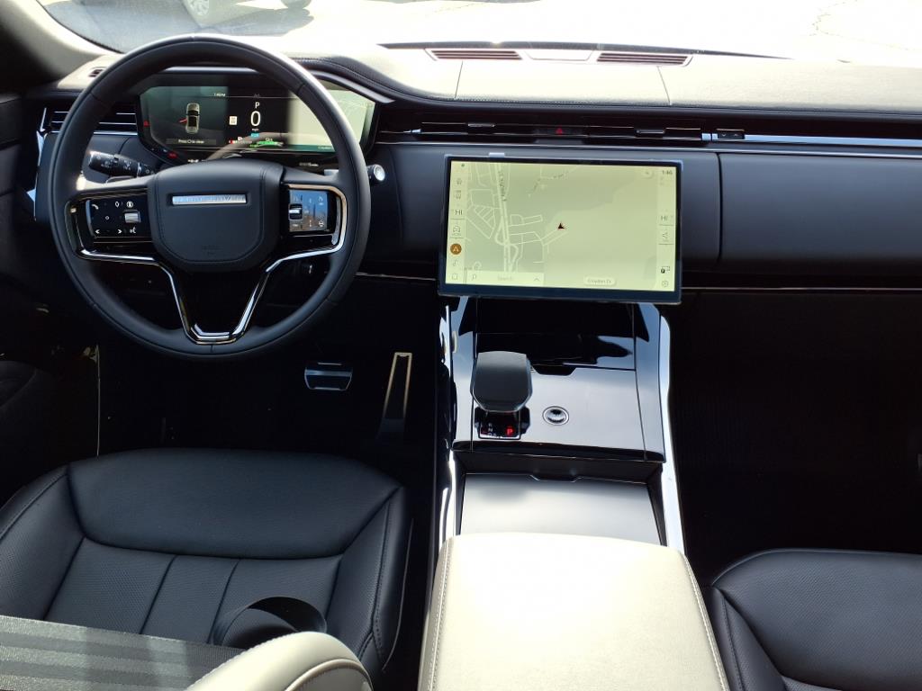 2025 Land Rover Range Rover Sport P460e Dynamic SE photo 4