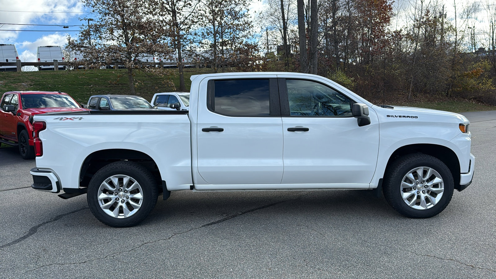 2021 Chevrolet Silverado 1500 Custom photo 3