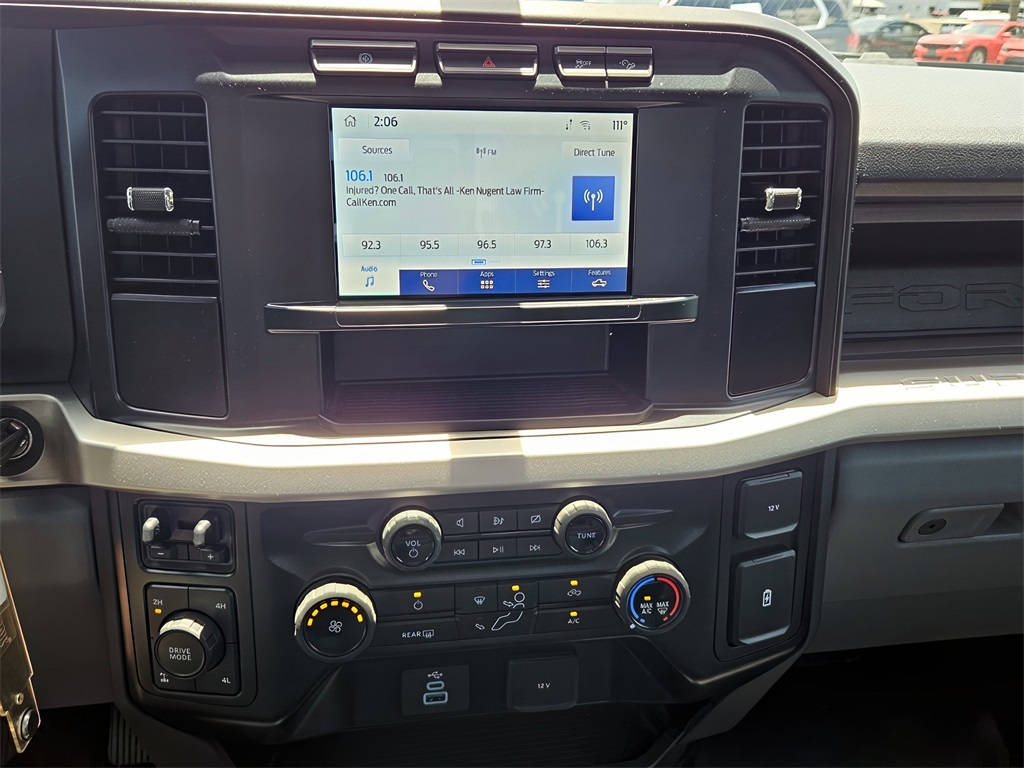 2023 Ford F-350 XL photo 17