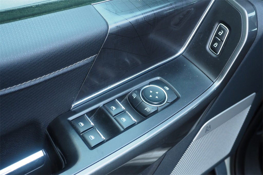 2023 Ford F-150 XLT photo 9