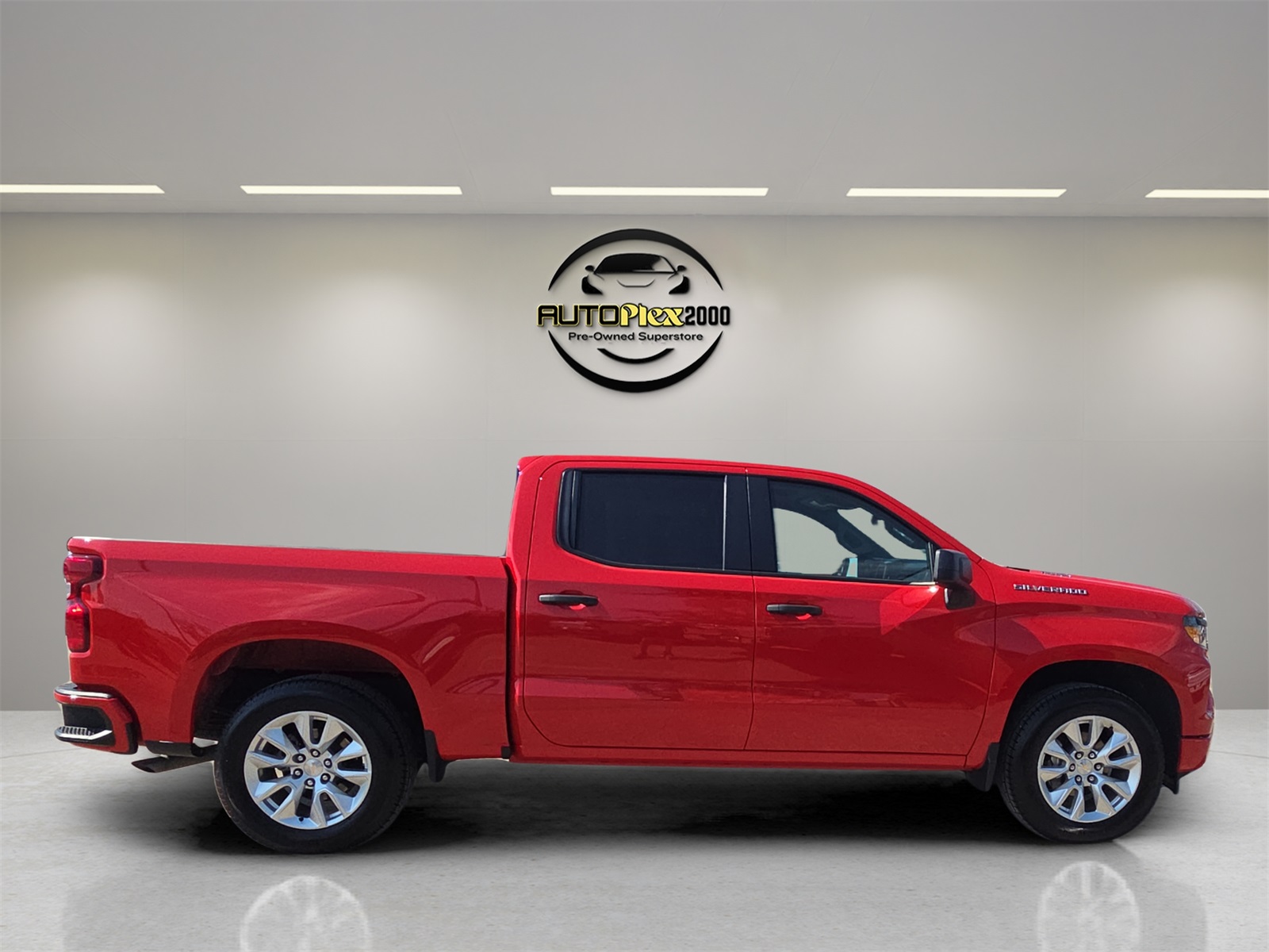 2024 Chevrolet Silverado 1500 Custom photo 8