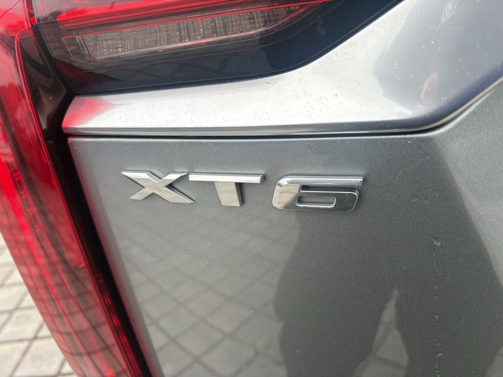 2025 Cadillac XT6 Premium Luxury photo 4