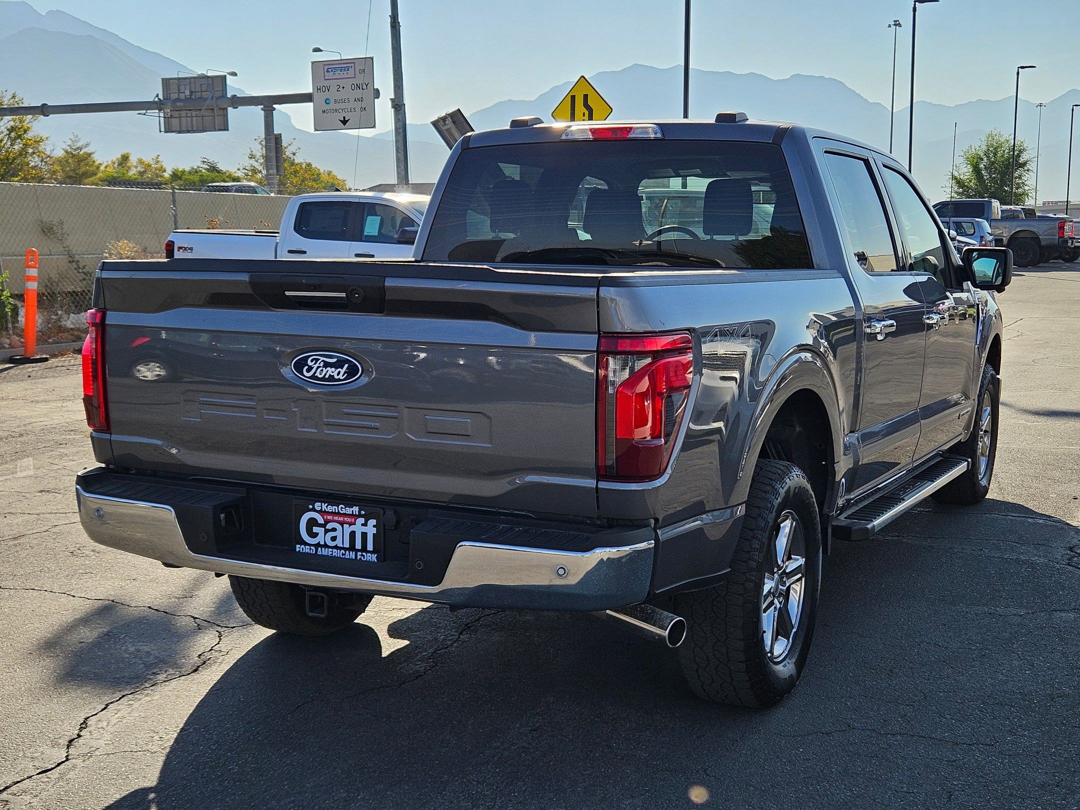 2024 Ford F-150 XLT photo 2